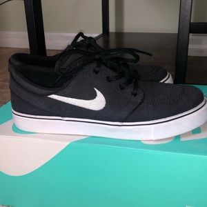 Stefan Janoski Nikes  size 6Y = (women’s 7.5)